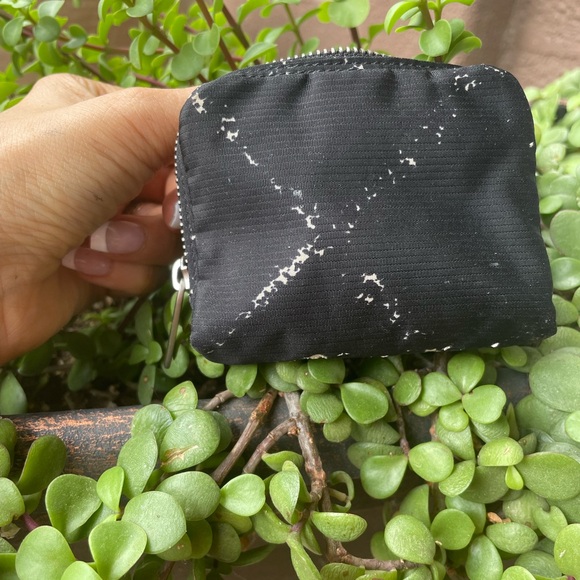 Chanel black travel line coin case - Picture 5 of 11